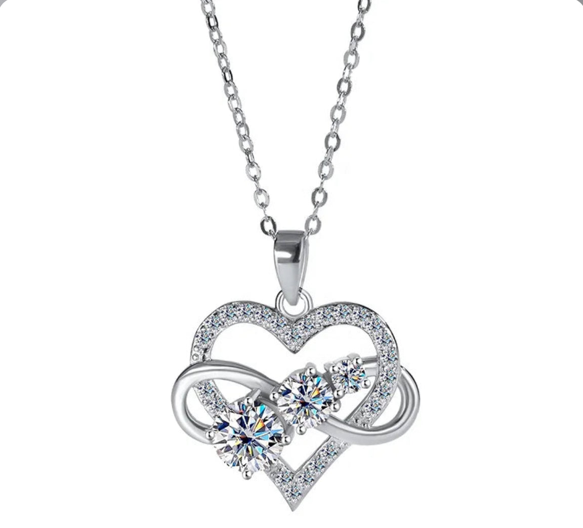 Luxury 1.8CT Diamond Infinite Love Heart Moissanite Pendant Necklace