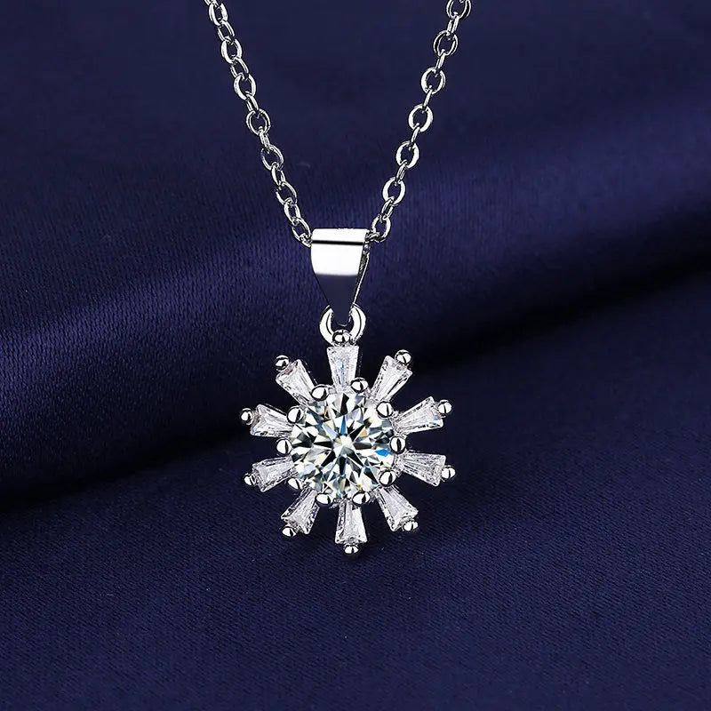 Gorgeous Sparkling Elegant Pendent Necklaces