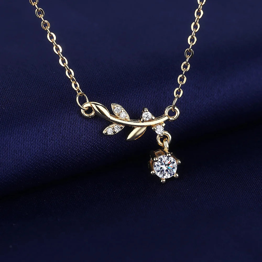 Gorgeous Sparkling Elegant Pendent Necklaces