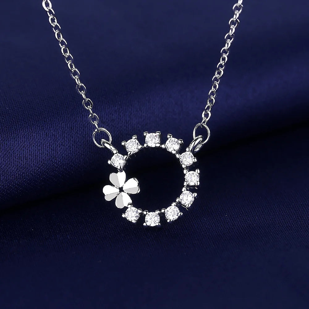 Gorgeous Sparkling Elegant Pendent Necklaces