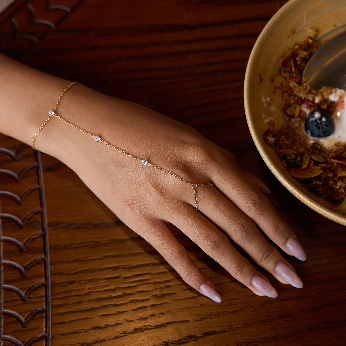 White Heart Finger 18K Gold Bracelet