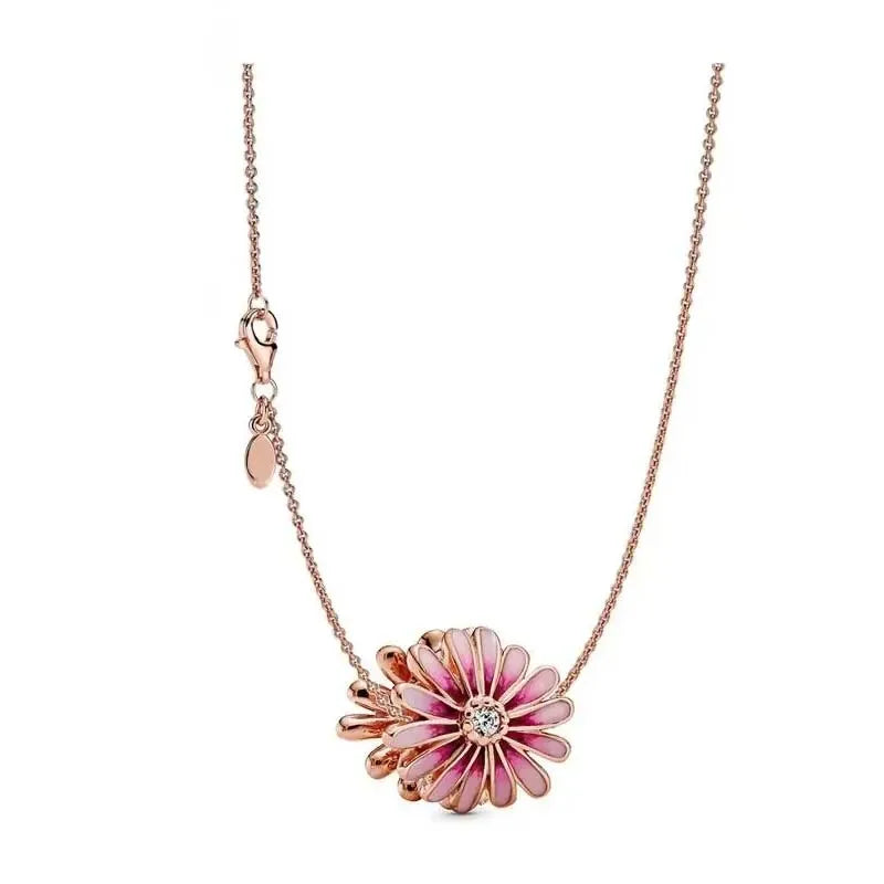 New Heart Shaped Daisy Charm Pendant Necklace