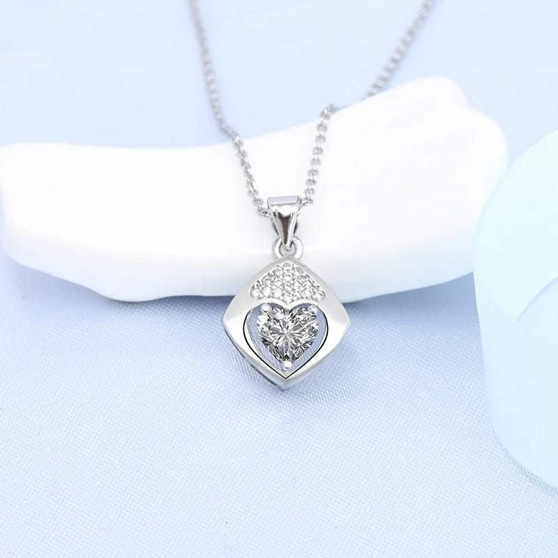Gorgeous Sparkling Elegant Pendent Necklaces