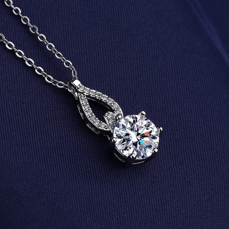 Gorgeous Sparkling Elegant Pendent Necklaces