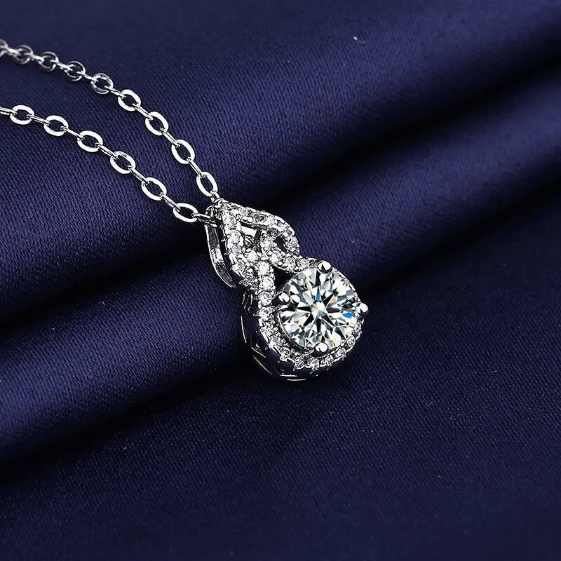 Gorgeous Sparkling Elegant Pendent Necklaces