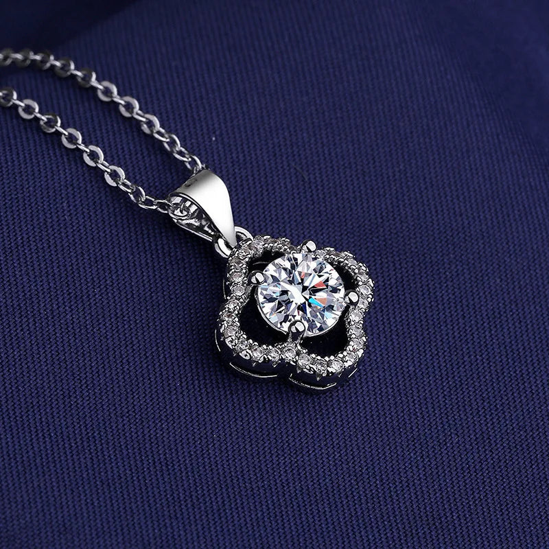 Gorgeous Sparkling Elegant Pendent Necklaces