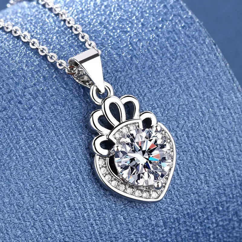 Gorgeous Sparkling Elegant Pendent Necklaces
