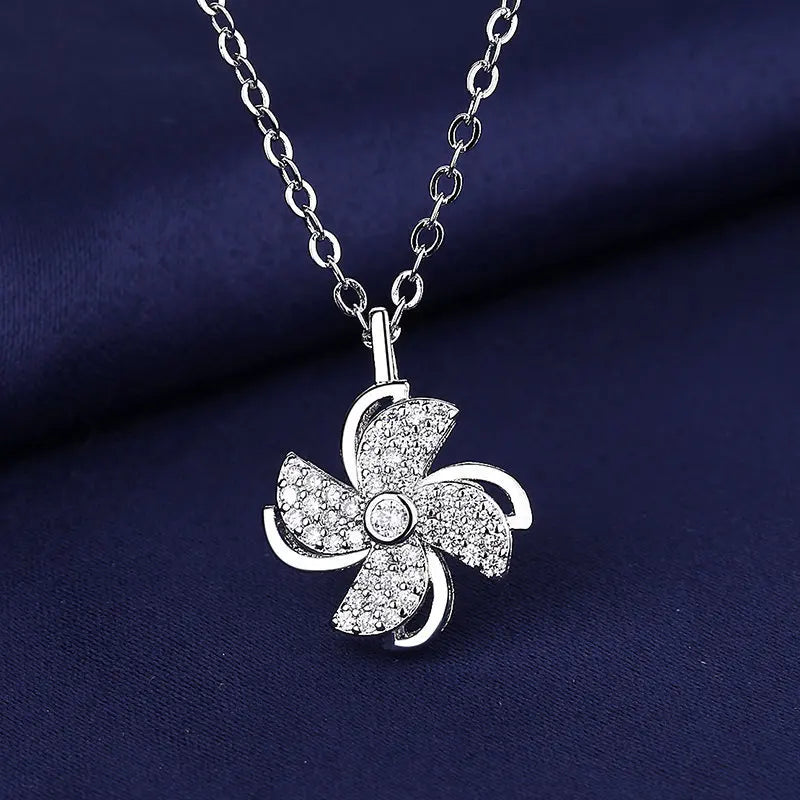 Gorgeous Sparkling Elegant Pendent Necklaces